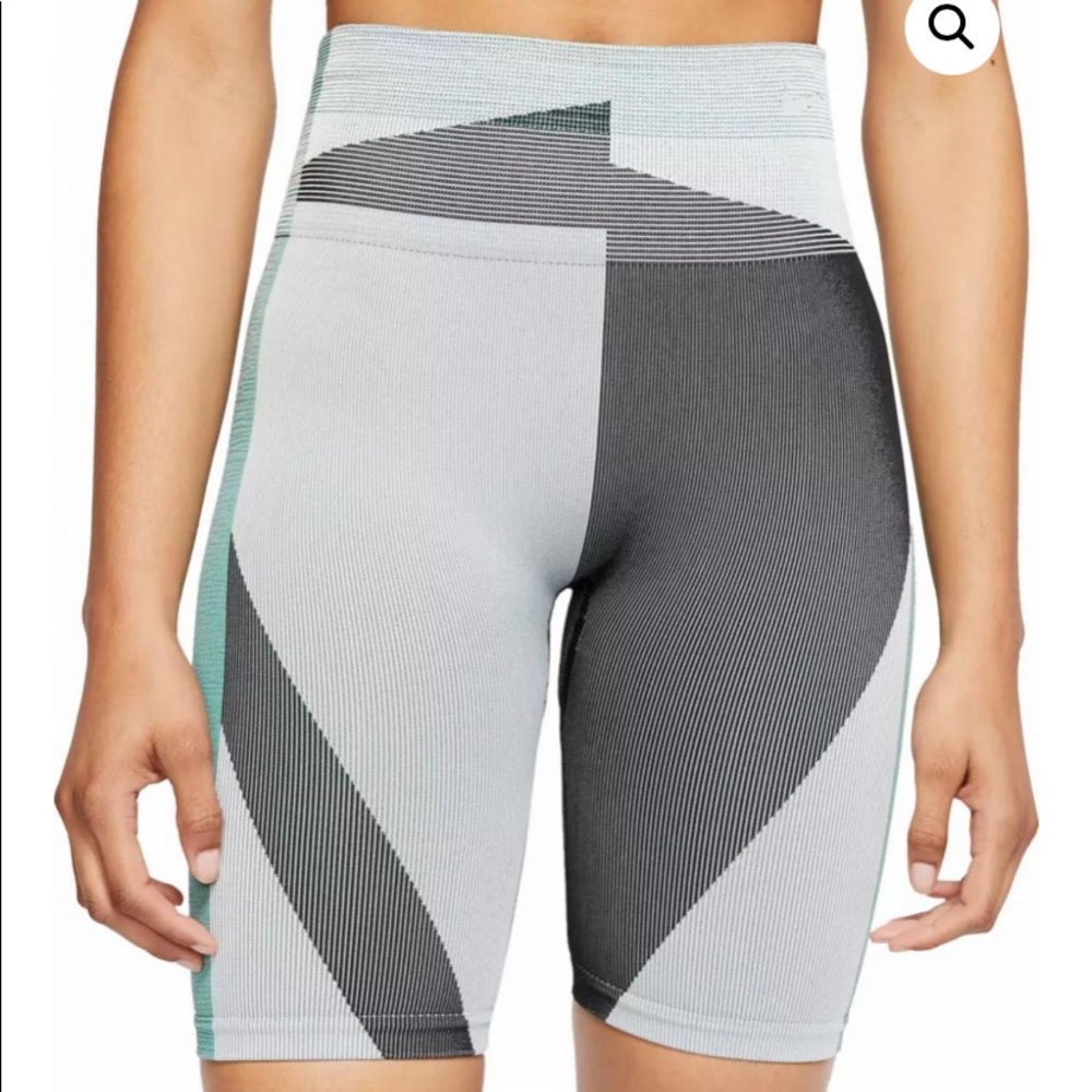 Shorts | Womens Nike Icon Clash Seamless 8” Training Shorts Grey Fog